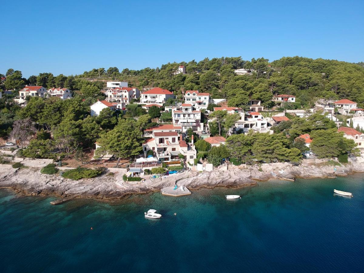 Beachfront House Pope B&B Селка Екстер'єр фото