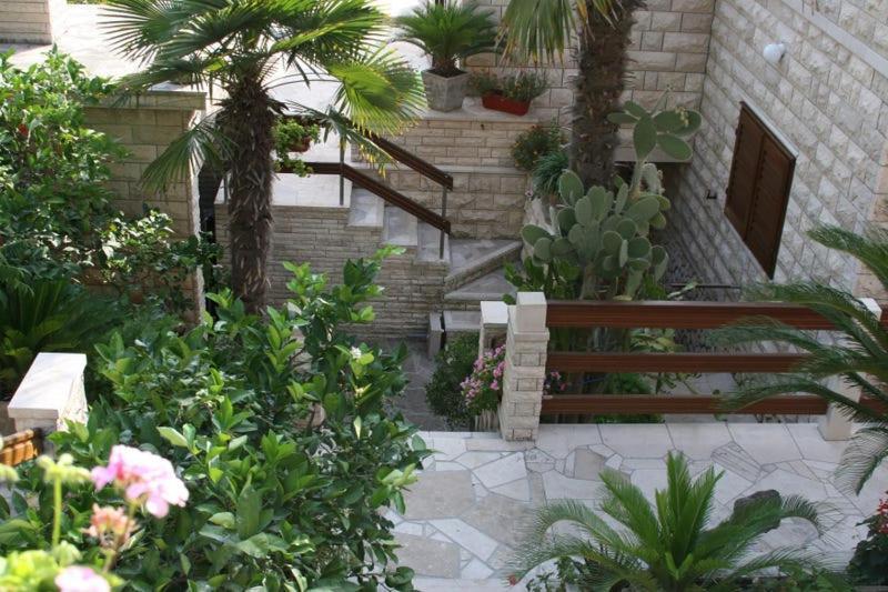 Beachfront House Pope B&B Селка Екстер'єр фото