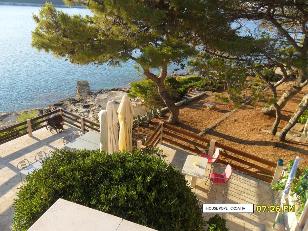 Beachfront House Pope B&B Селка Екстер'єр фото
