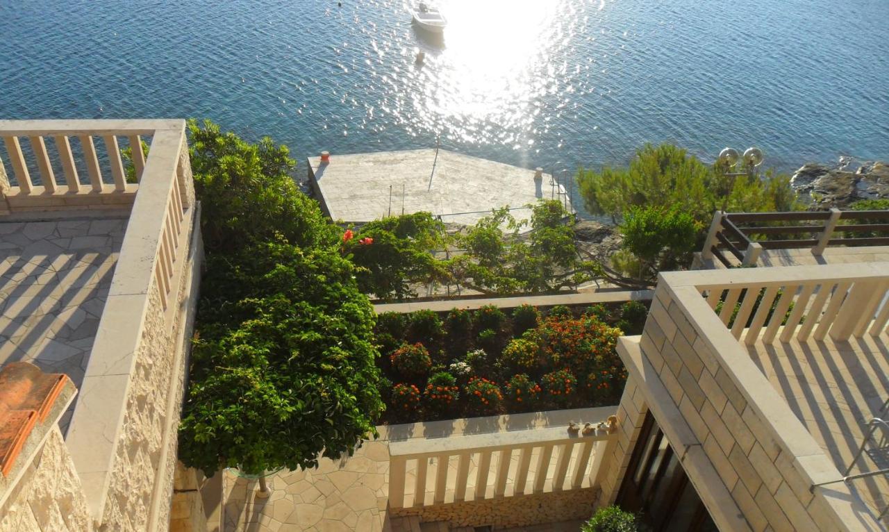 Beachfront House Pope B&B Селка Екстер'єр фото