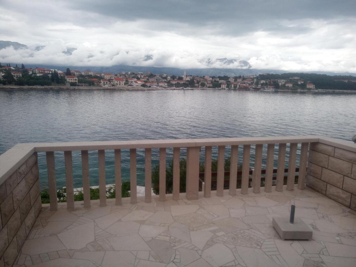 Beachfront House Pope B&B Селка Номер фото