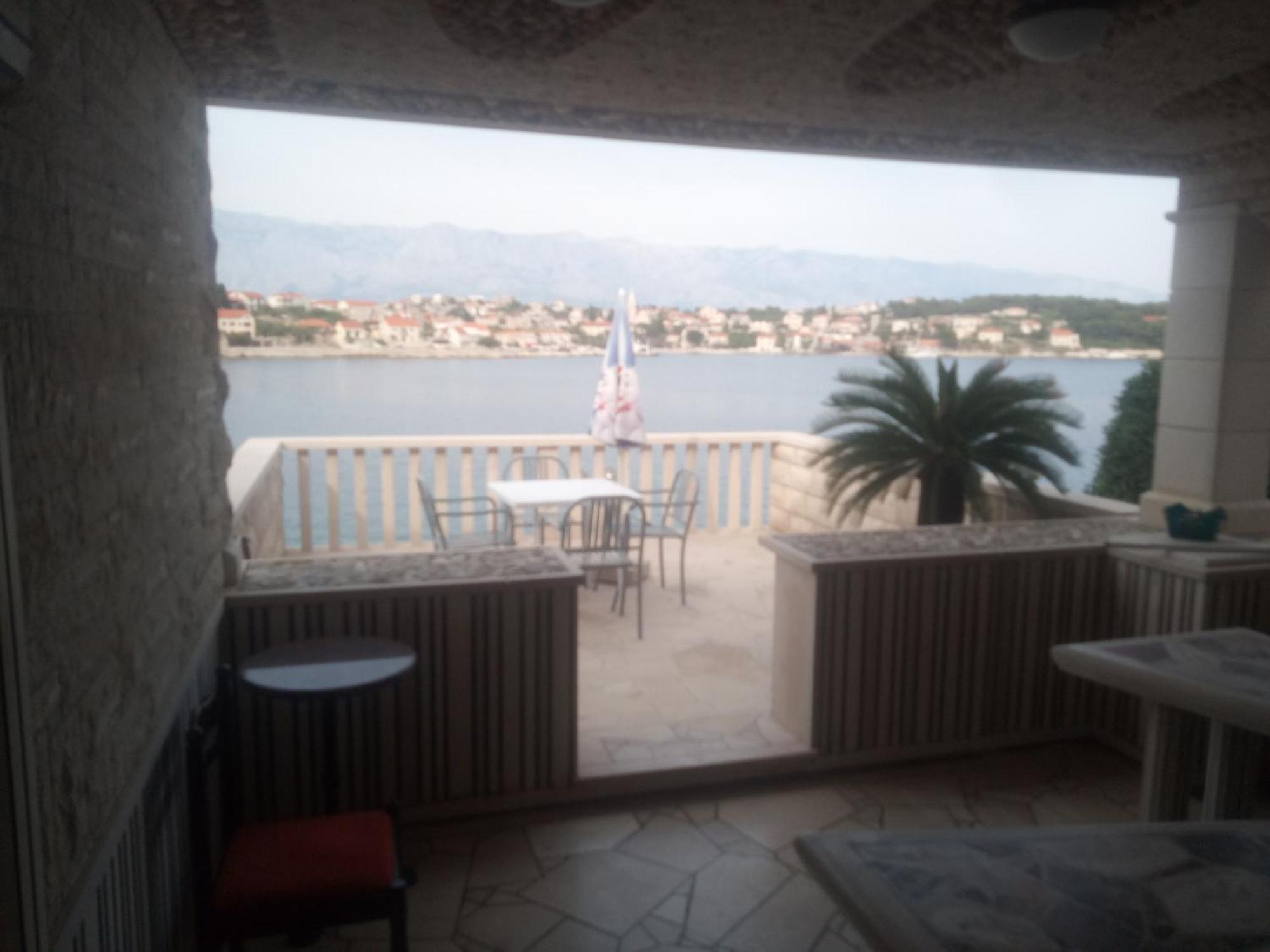 Beachfront House Pope B&B Селка Номер фото